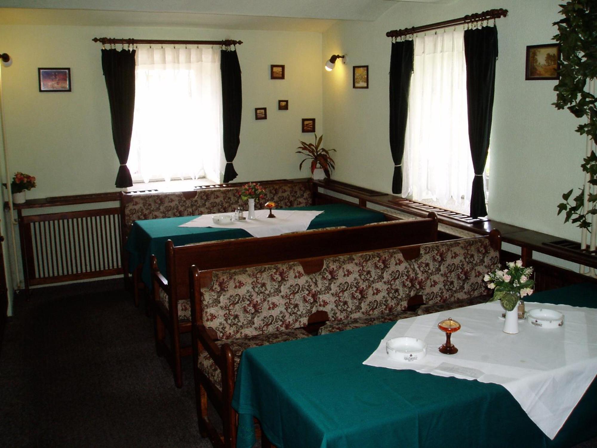 Hotel-Penzion Johanka Haj  ภายนอก รูปภาพ